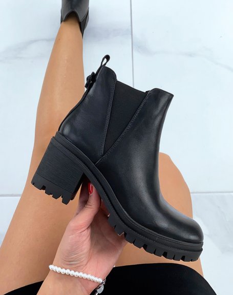 Black ankle boots with mid-high heel