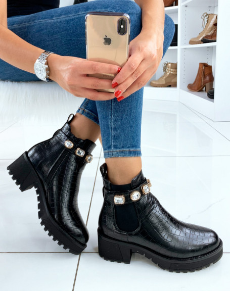 Black ankle boots with mid-high heels