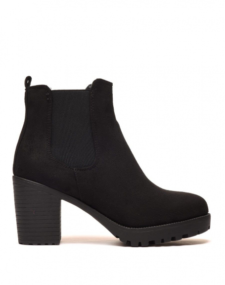 Black ankle boots with notched sole & mid high heel