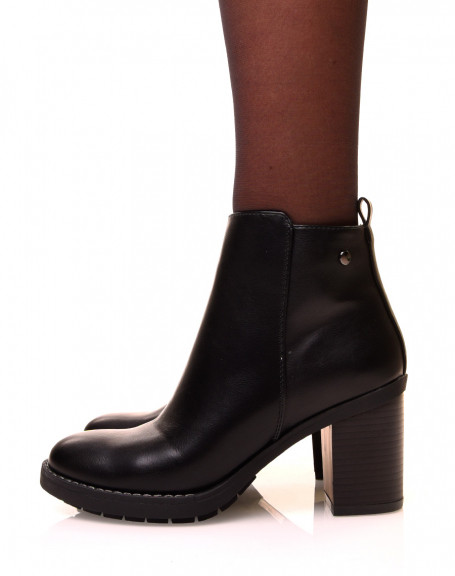 Black ankle boots with square heels