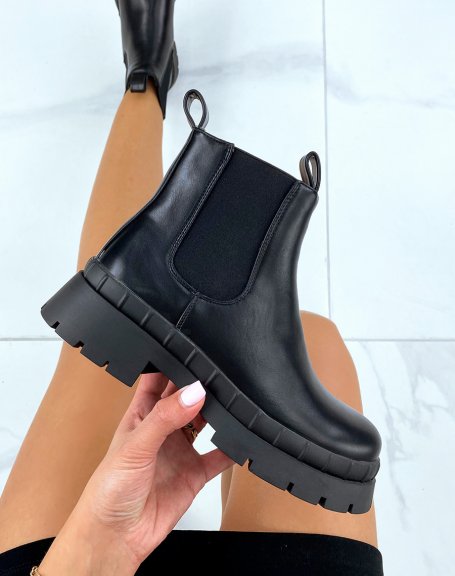 Black chunky sole chelsea boots