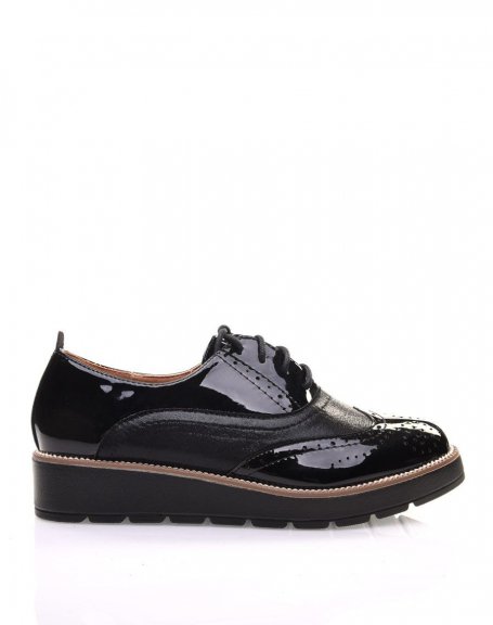 Black derby shoes with bi-material varnish