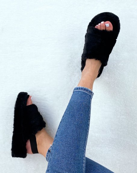 Black faux fur slippers