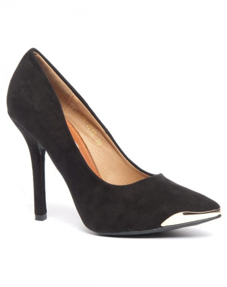 Black heeled shoes with golden tip