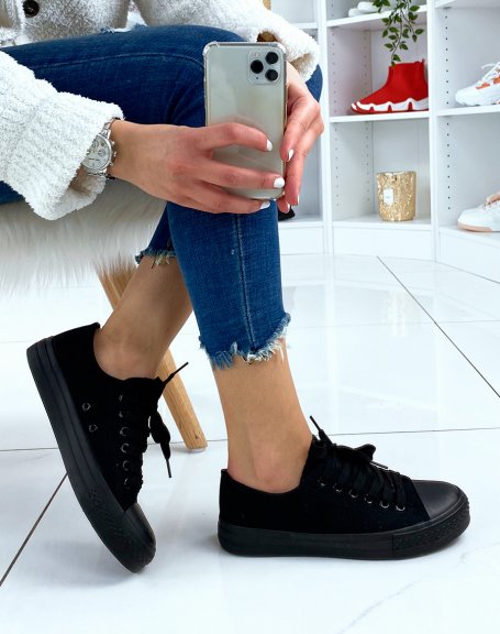Black lace-up canvas low top sneakers
