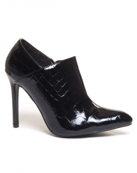 Black patent heeled ankle boot with pointed toe and crocodile pattern