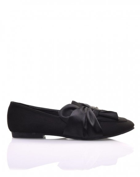 Black slippers with bow