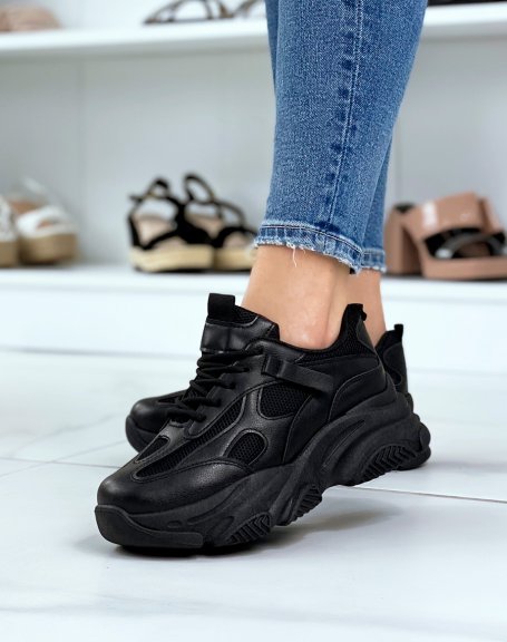 Black sneakers with yoke and notched sole