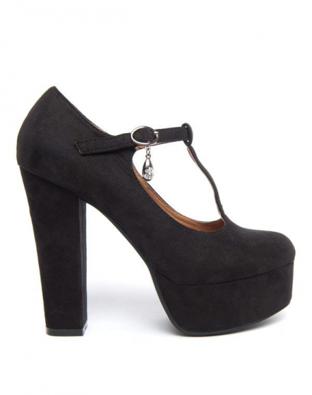 Black wedge pumps with platform and strap