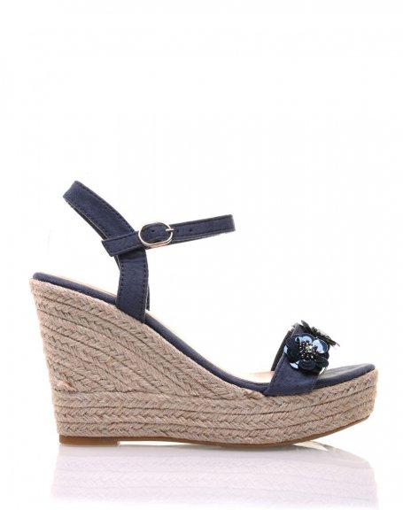 Blue suede wedges decorated with flowers