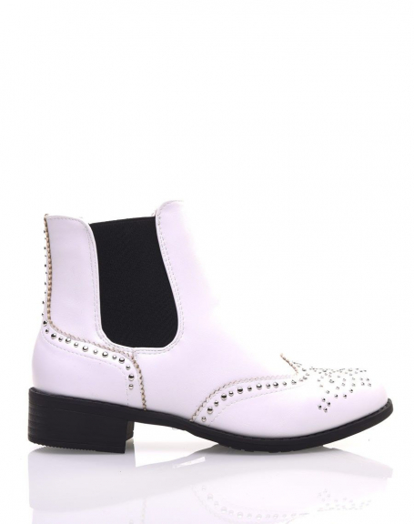 Bottines blanches cloutes