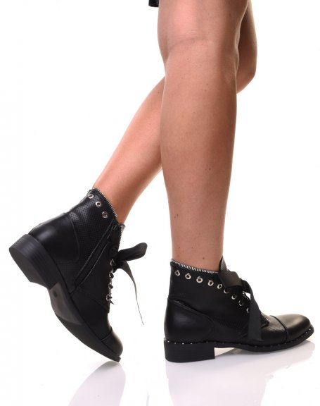 Bottines noires perfores 