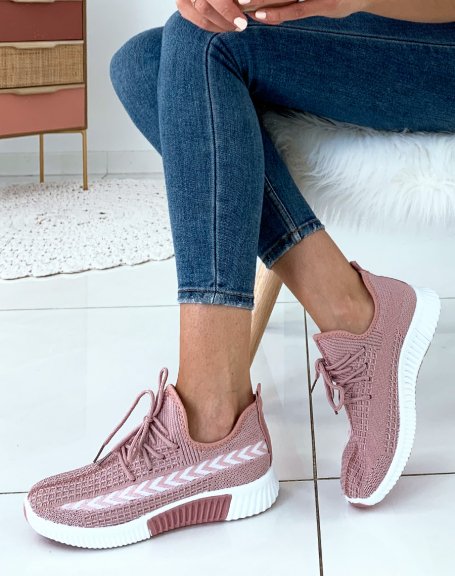 Breathable and flexible pink sneakers
