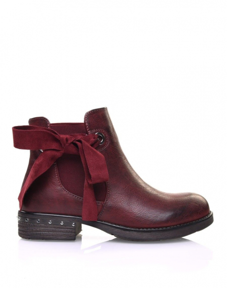 Burgundy ankle boots with bow and eyelets