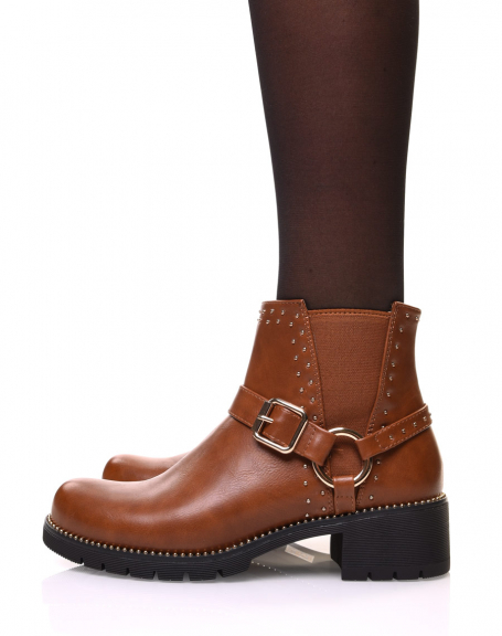 Camel ankle boots with decorative strap with ring