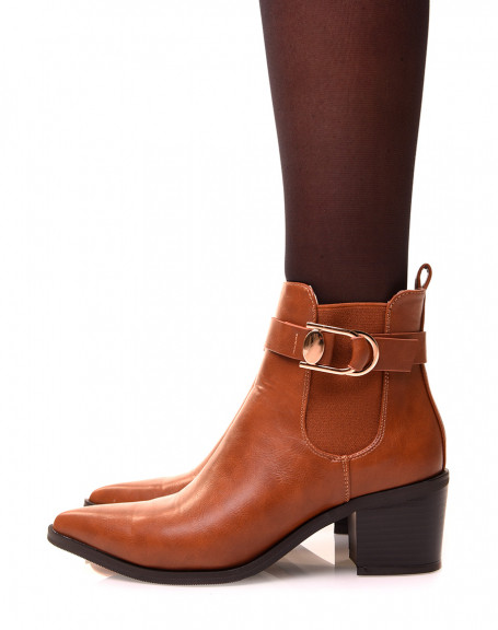 Camel ankle boots with heels and pointed toe with a buckle