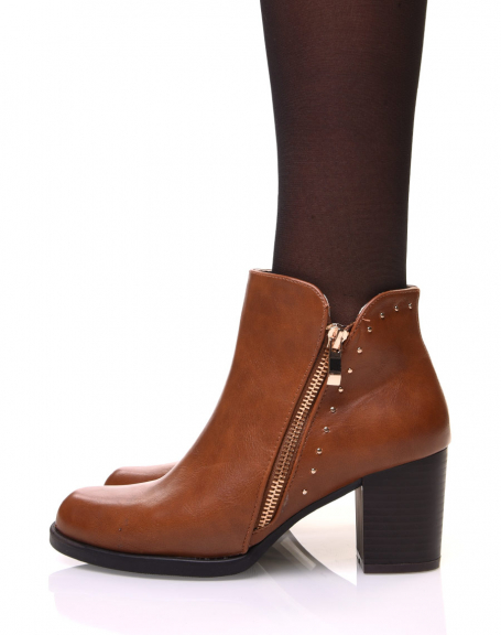 Camel ankle boots with mid heel and decorative closure