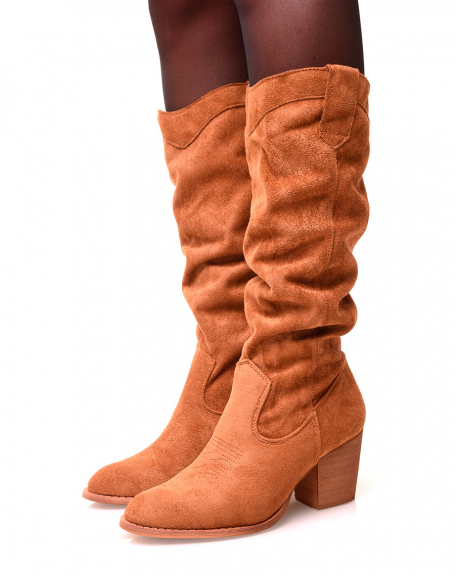 Camel boot with suede-effect heel