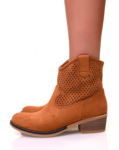 Camel cowboy boots in openwork suede with low heels