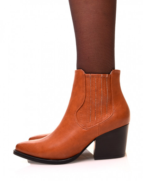 Camel cowboy boots with beveled heel with decorative stitching