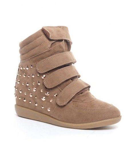 Cocoperla women's shoes: Taupe high-rise wedge sneaker