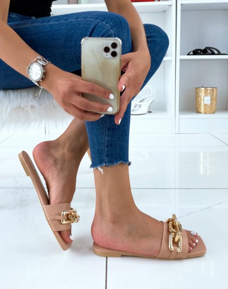 Flat beige mules with big golden chain and square toe