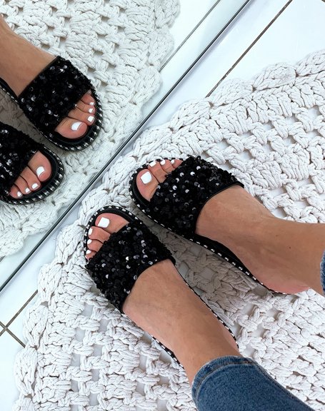 Flat black sandals with sequins