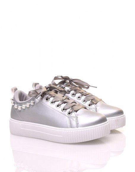 Gray chunky sole sneakers with pearls