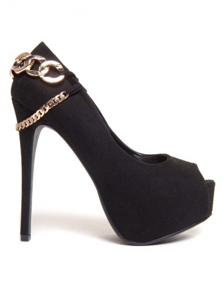 Ideal women's shoe: Black pumps with chain