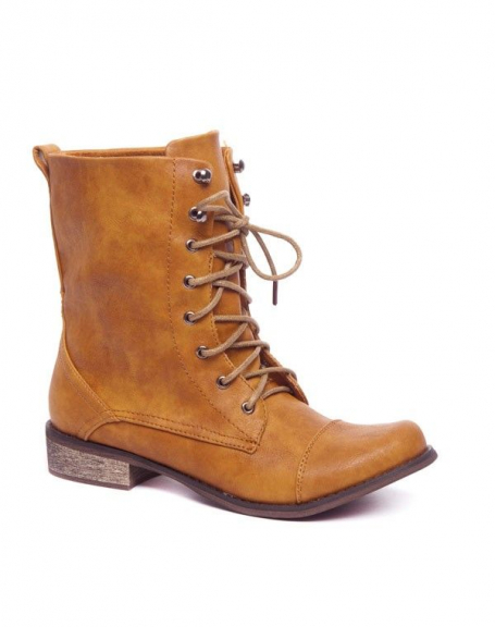 Ideal women's shoe: Camel lace-up boots