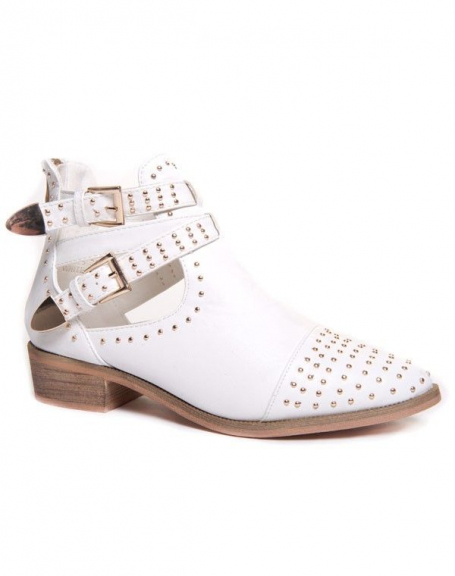 Ideal women's shoe: white openwork ankle boots with studs