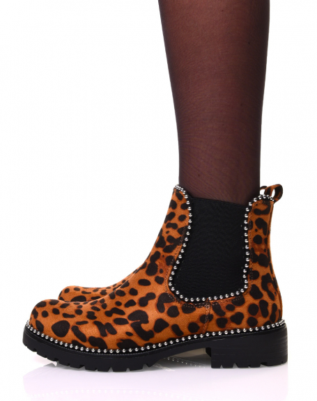 Leopard studded Chelsea boots
