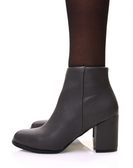 Minimalist gray ankle boots with mid-high heels