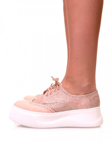 Openwork powdery pink derby shoes with golden reflections