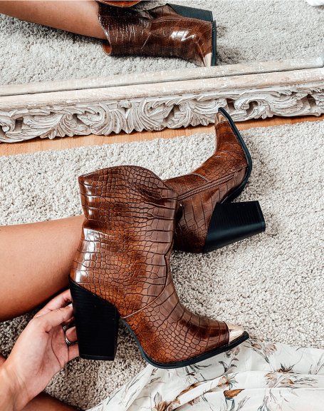 Pointed toe croc-effect camel cowboy boots