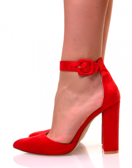 Red suedette pumps with square heels