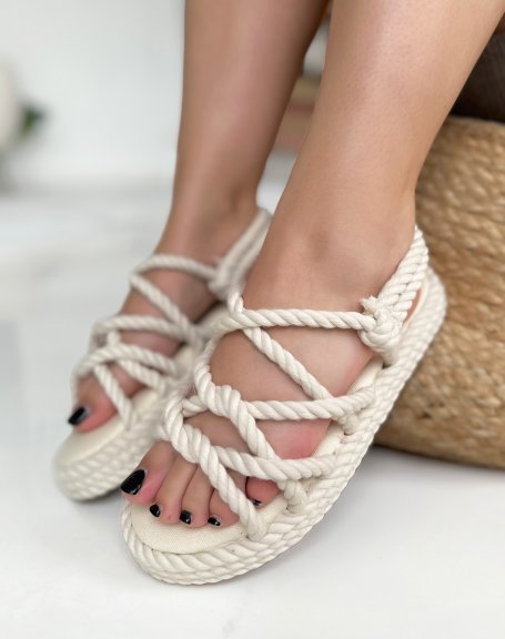 Sandales à petite plateforme en corde beiges