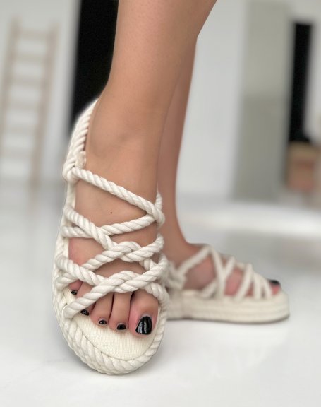 Sandales à petite plateforme en corde beiges