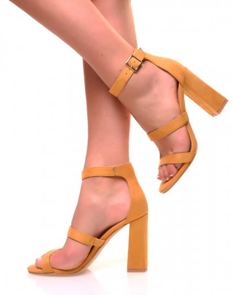 Sandales  talons  multiples lanires jaunes