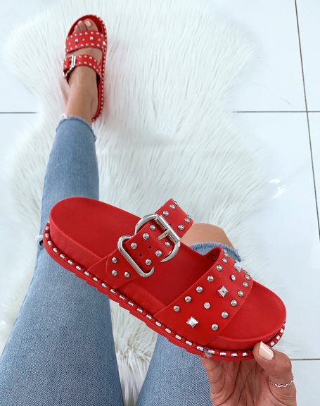 Sandales clouts rouge  boucle