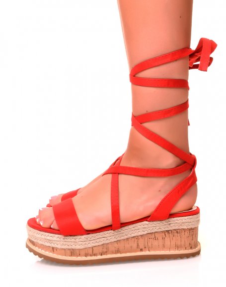 Sandales compenses en sudine rouge  lacets