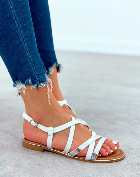 Sandales plates bi-couleur blanche et argente  lanire entrecroise
