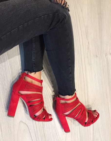 Sandales rouges  talons & dtails multiples