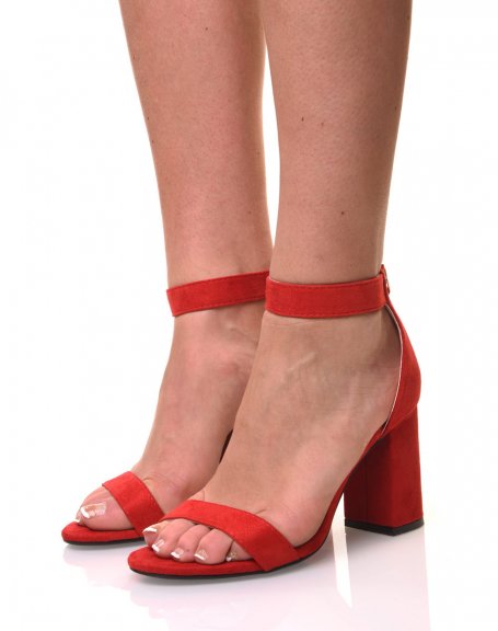 Sandales rouges en sudine