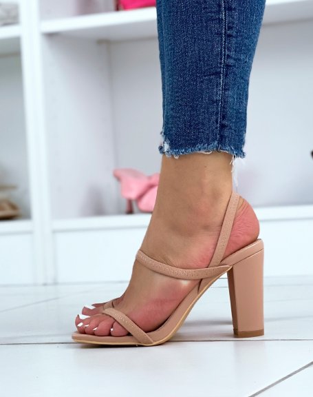 Sandals with beige heel and strap