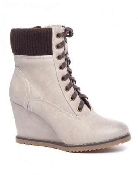 Sinly wedge ankle boots with laces and taupe stretch ankle