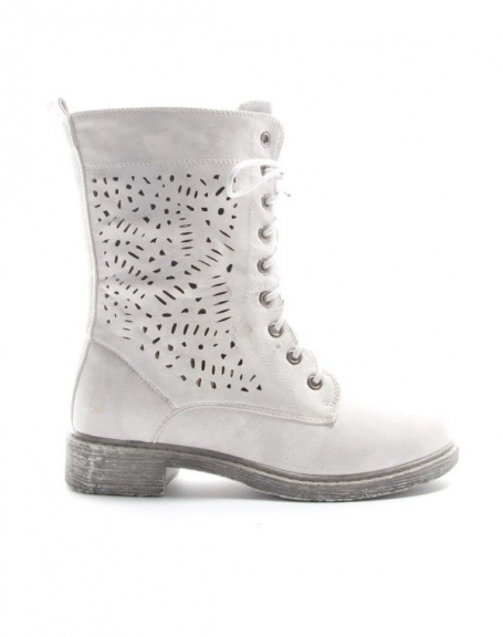 Sinly women's shoe: Perforated boot - white