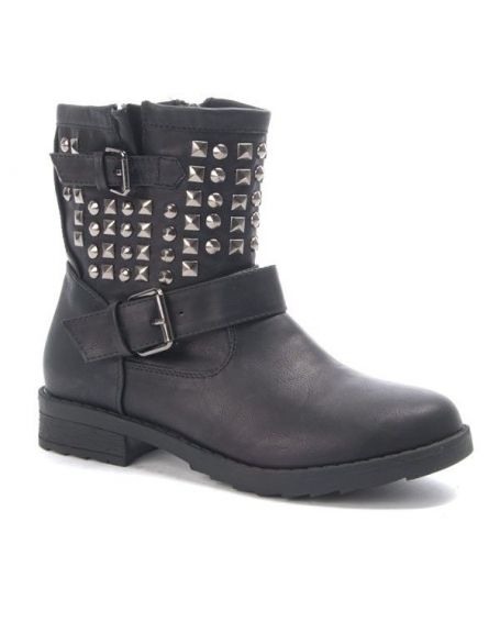 Women's shoe: Black studded boot
