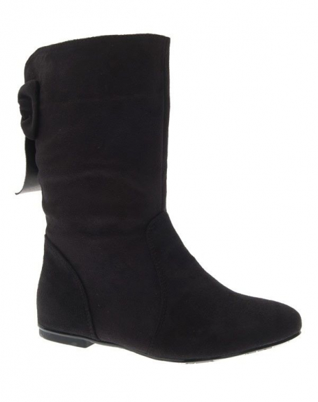 Women's Shoe Style Shoes: Black flat boot