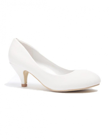 Women's shoe Style Shoes: White pumps